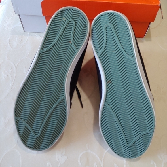 Nike 6.0 Balsa Mid Lite Size 6.5 Black Sneakers - Picture 2 of 8